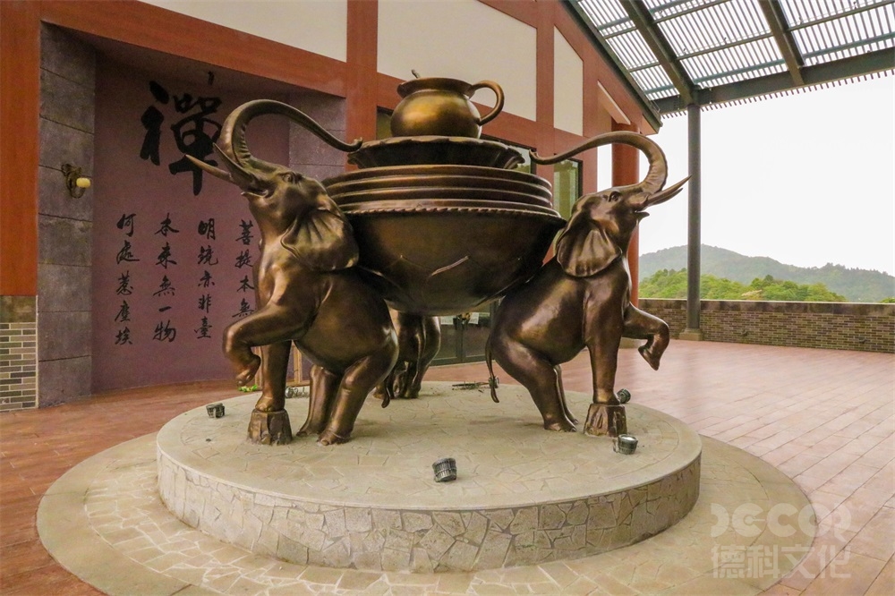 在廣州展館裝修中如何合理安排展示品的展示方式和位置？