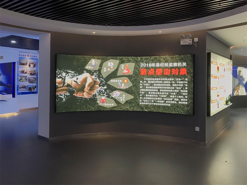 紅色展館設(shè)計(jì)中如何突出黨員干部的先進(jìn)形象和風(fēng)采？