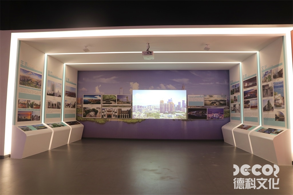 如何在美術(shù)展覽館中設(shè)計可調(diào)節(jié)的照明系統(tǒng)以適應(yīng)不同藝術(shù)品的展示需求？